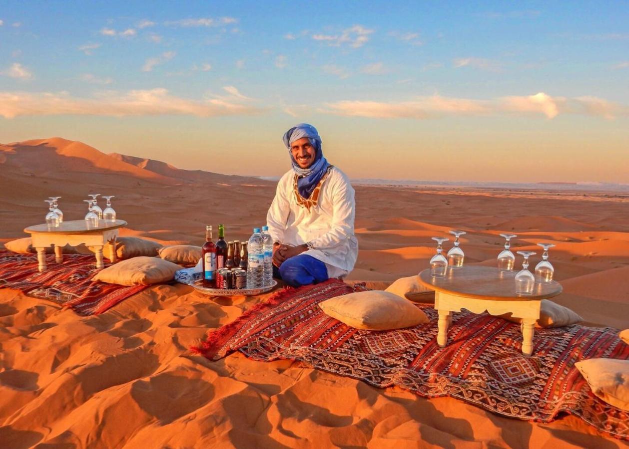 Sahara Luxury Glamping Hotel Мерцуга Екстериор снимка