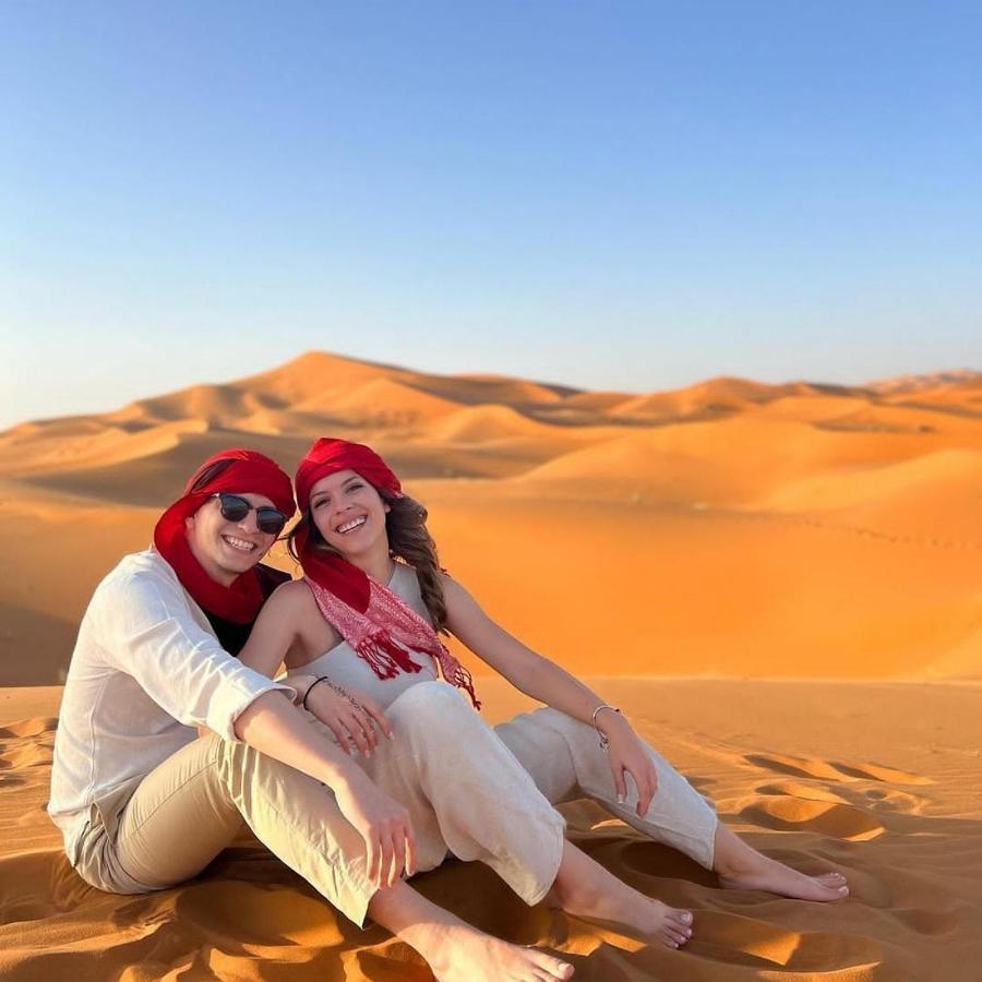 Sahara Luxury Glamping Hotel Мерцуга Екстериор снимка